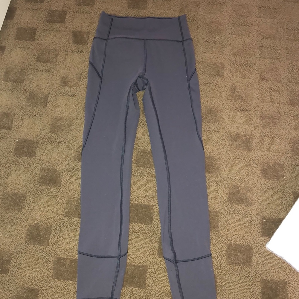 LULULEMON LEGGINGS SIZE 4
